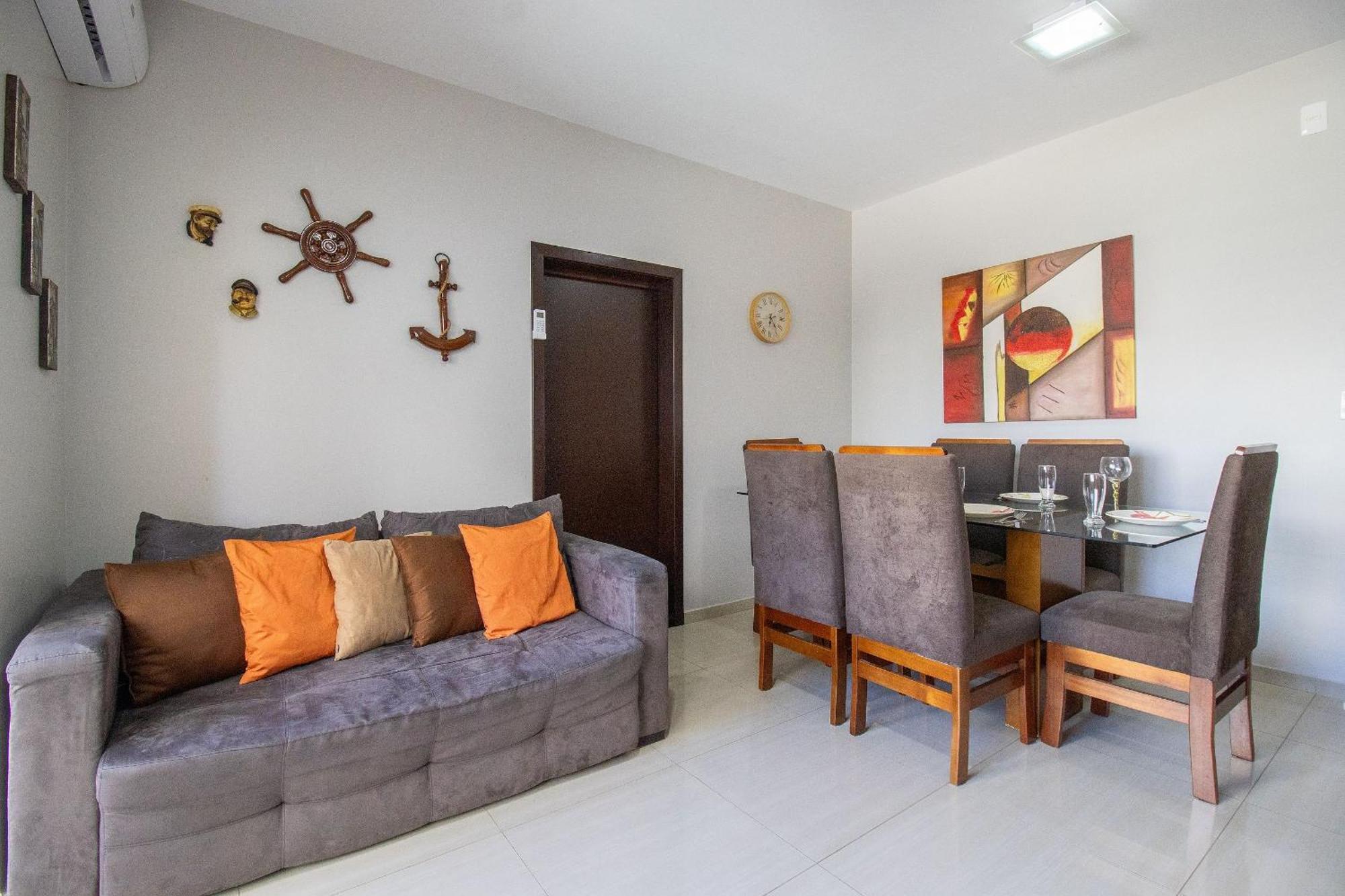 Cdl52 - 2 Dorm, Climatizado, Esq. Av. Brasil Apartamento *