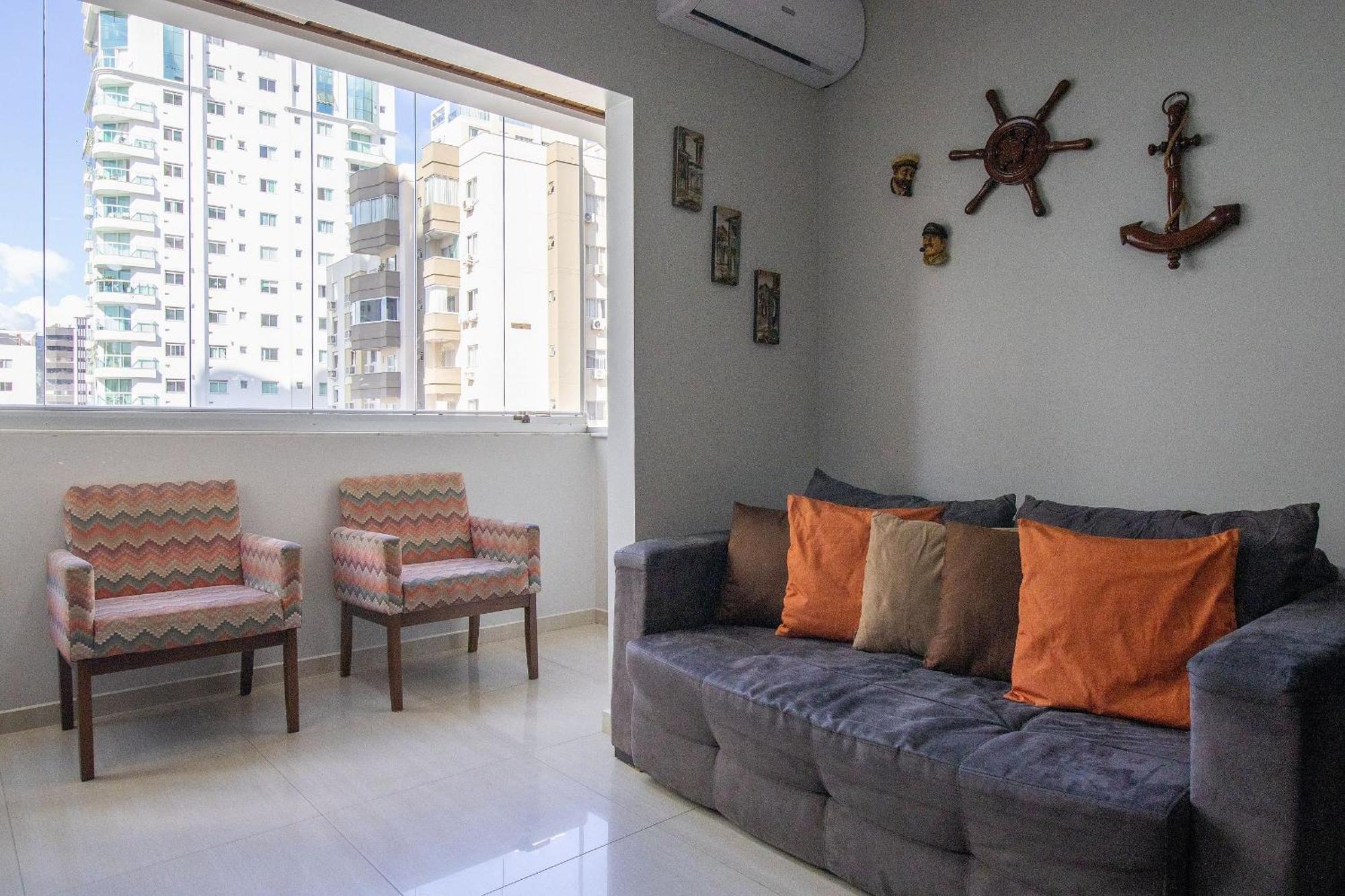 Apartamento Cdl52 - 2 Dorm, Climatizado, Esq. Av. Brasil *