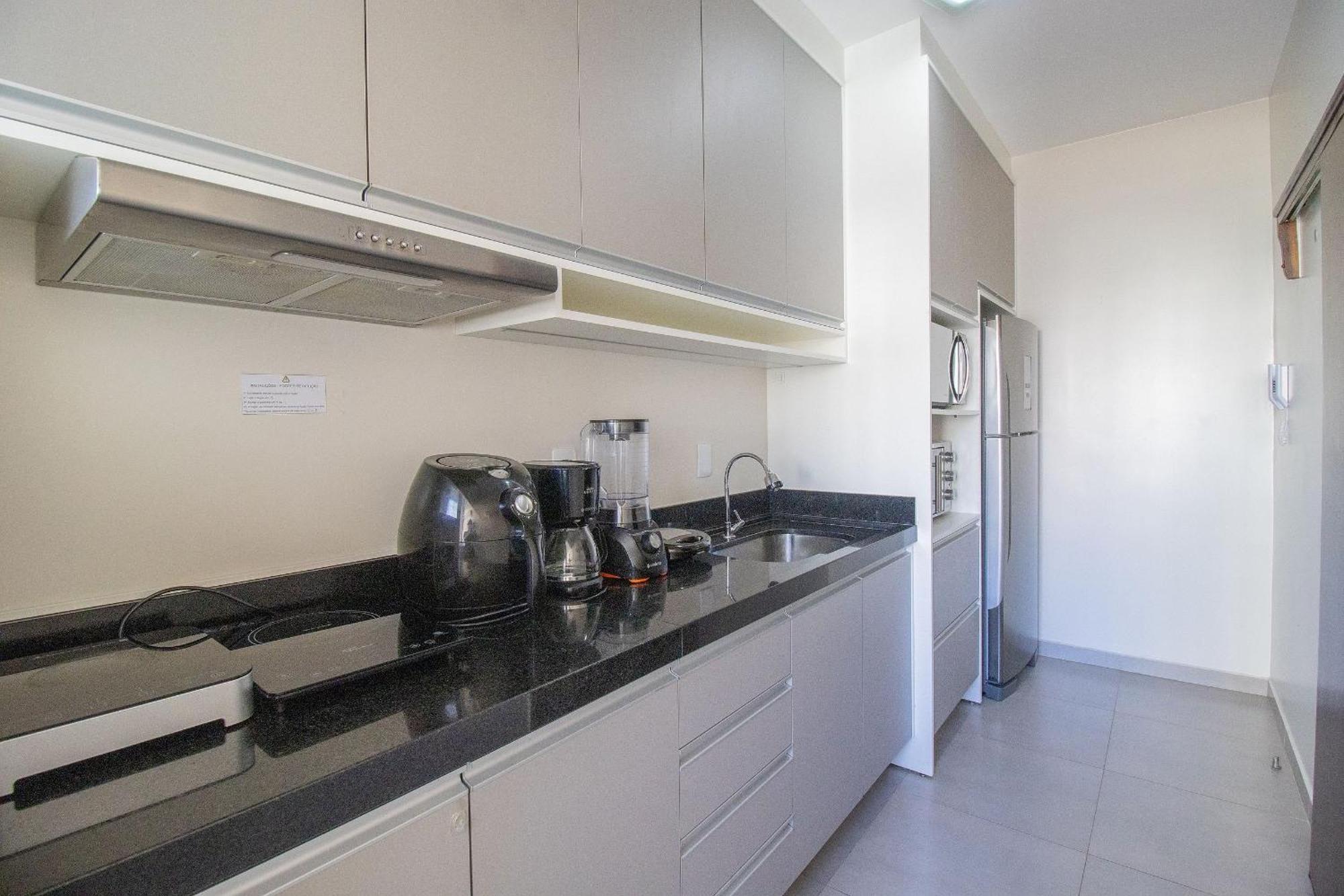 Apartamento Cdl52 - 2 Dorm, Climatizado, Esq. Av. Brasil *