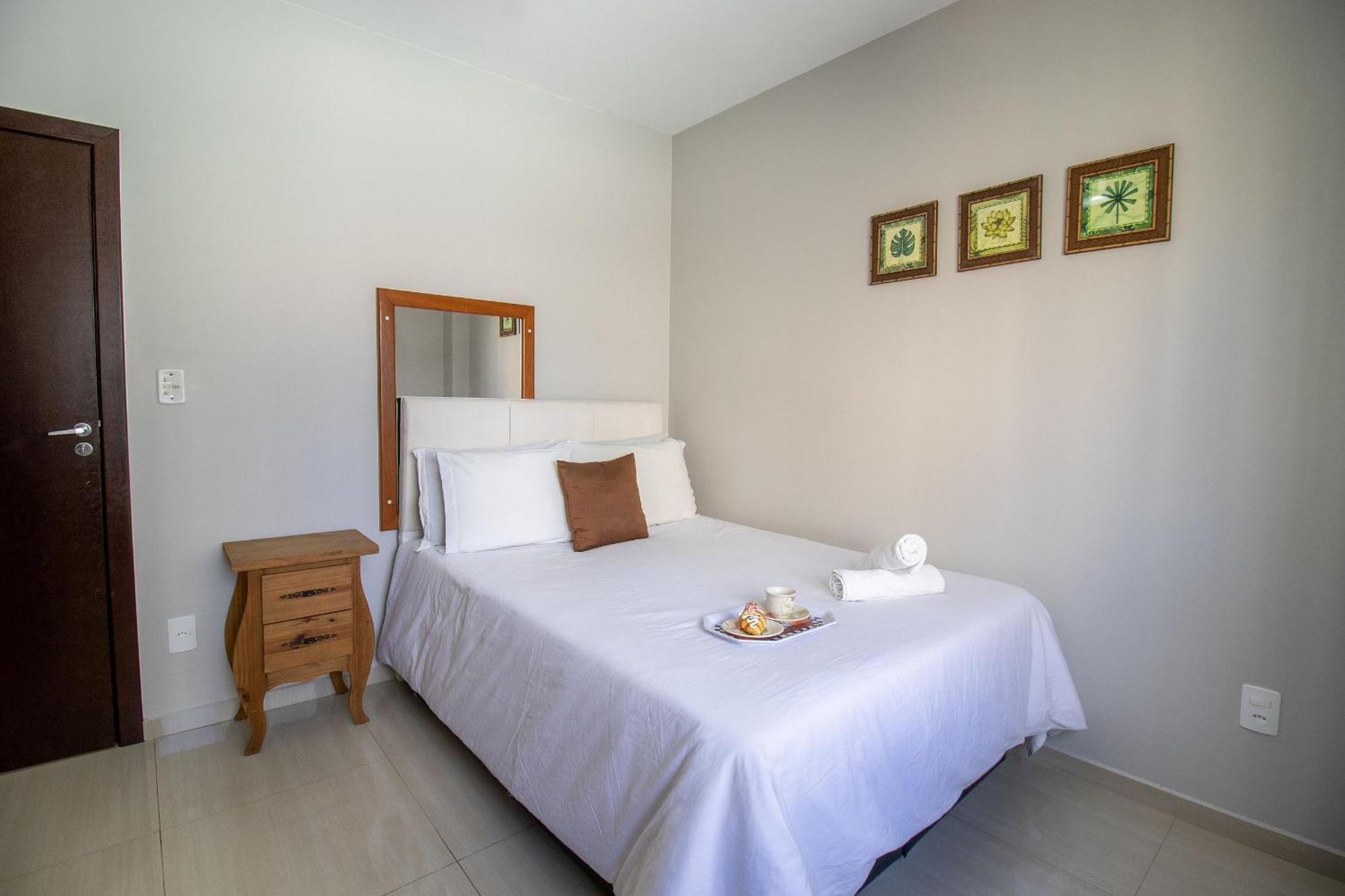Cdl52 - 2 Dorm, Climatizado, Esq. Av. Brasil *