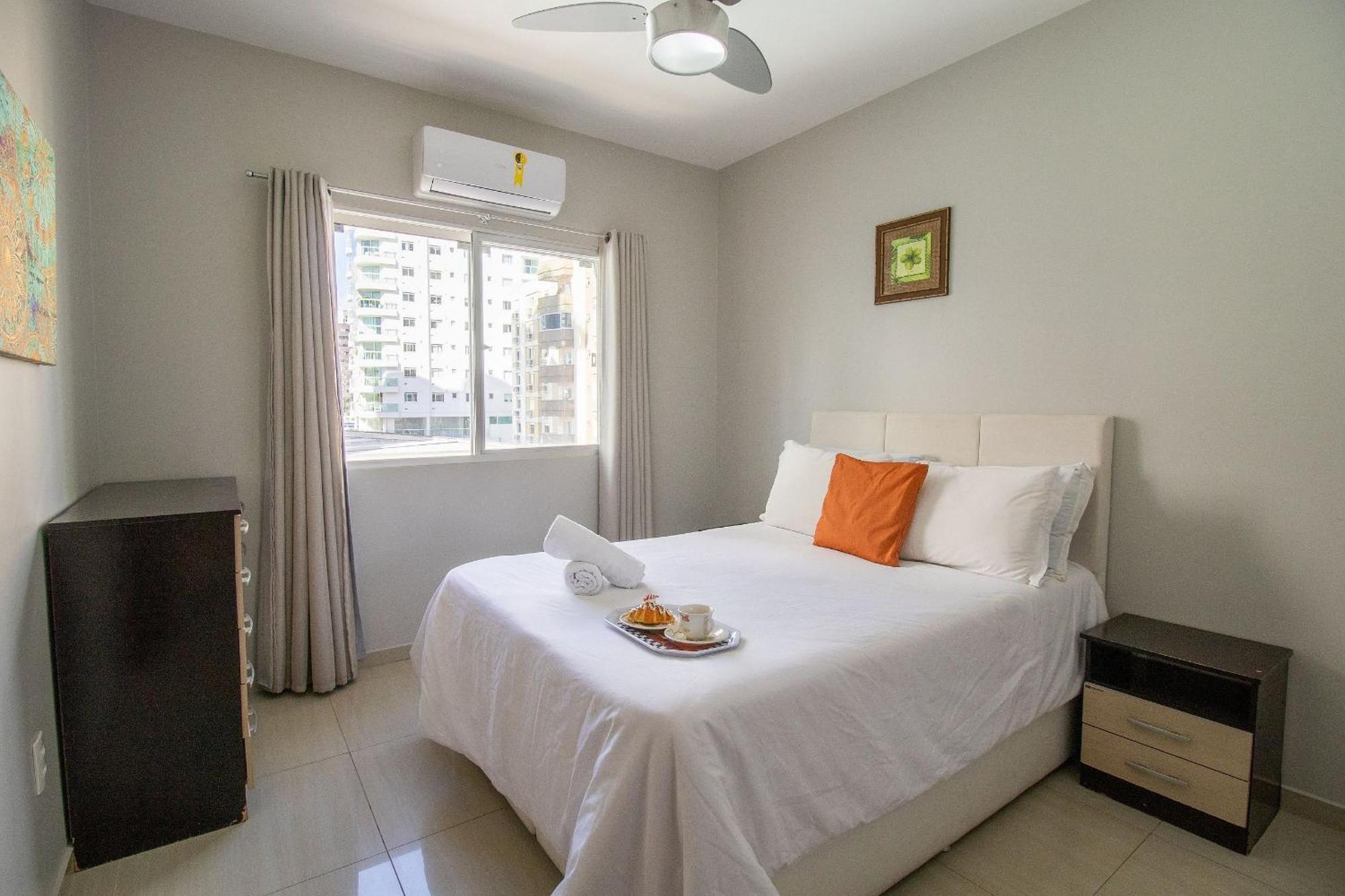 Apartamento Cdl52 - 2 Dorm, Climatizado, Esq. Av. Brasil Balneario Camboriu